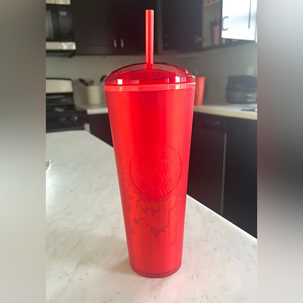 Starbucks Matte Red Soft Touch Dome 2022 Valentines Day 24oz